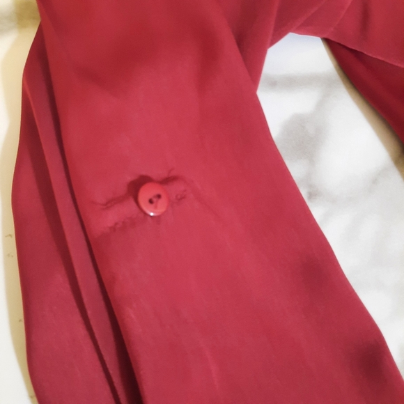 Womens Dress Barn Red Long Sleeve Top Blouse Button Down Polyester XL - Picture 9 of 10
